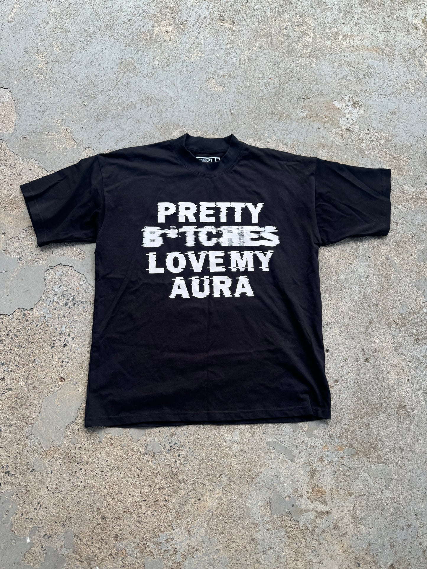 Pretty B*tches Love My Aura Tee (black)